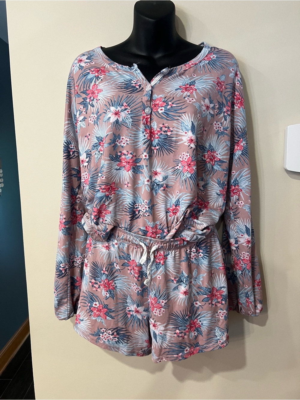 Hurley Pink Floral Long-Sleeve Pajama set Blue Accents